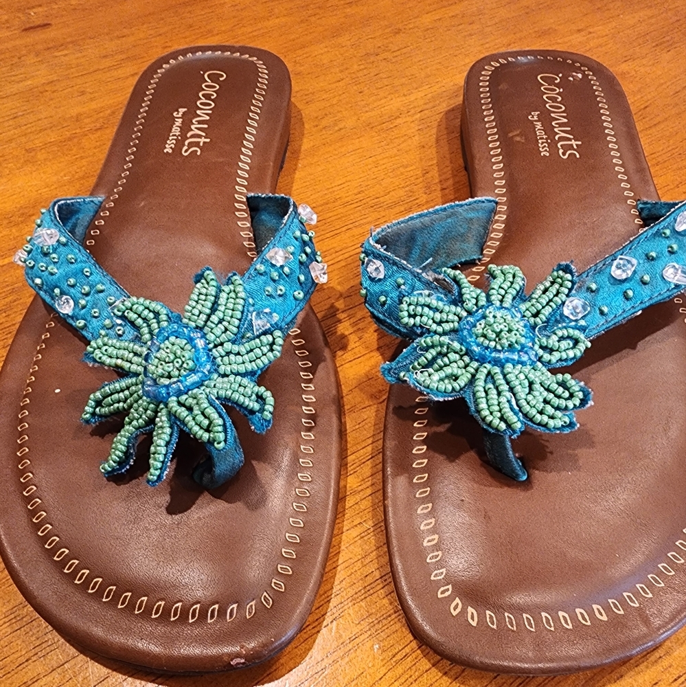 Coconuts by Matissa Blue/Green Embellished Flip Flop Size 7.